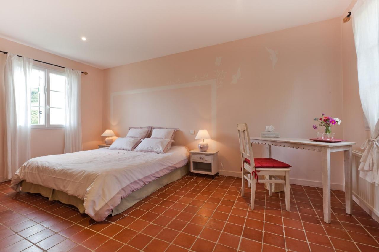 Domaine De La Combotte Bed & Breakfast Nantoux Exterior photo